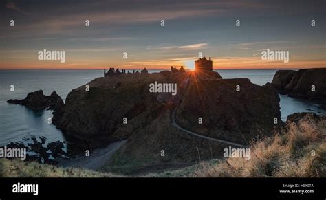 Dunnottar castle sunrise hi-res stock photography and images - Alamy