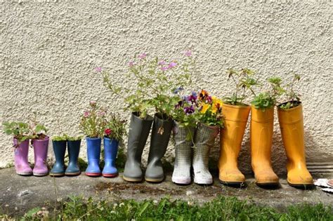 The 3 Best Gardening Shoes - Food Gardening Network