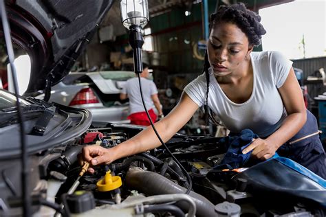 Auto Mechanic Schools in Jacksonville, FL – Trade Schools Near You