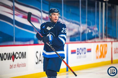 Winnipeg Jets come to terms with veteran forward Paul Stastny – Illegal ...