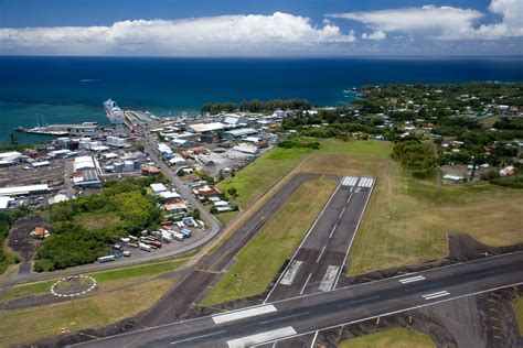 ハワイのヒロ国際空港と市内へのアクセス - HowTravel