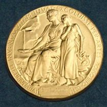 The Nobel Prize medal in physiology or medicine - NobelPrize.org