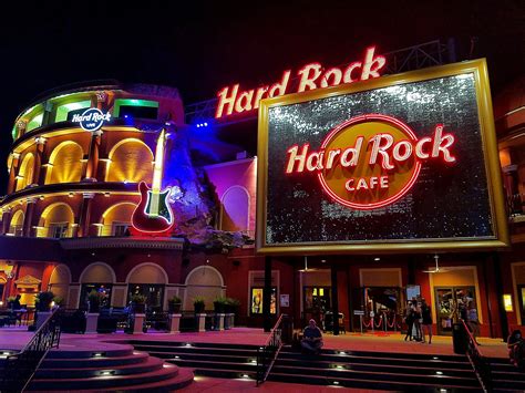 Tastes Of Orlando: Hard Rock Cafe Orlando