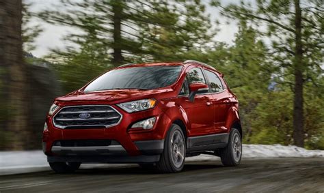 2022 Ford EcoSport vs Chevy Trax | Interior, Specs, Dimensions