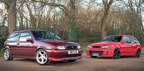 Puna-engined Ford Fiesta Mk4 meets kitted Fiesta Mk5 — Drives.today