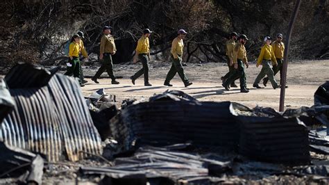 Woolsey Fire: Woman drives through flames while fleeing wildfire in Malibu - ABC7 Los Angeles