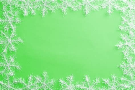 Free Image of Border of white Christmas snowflakes | Freebie.Photography