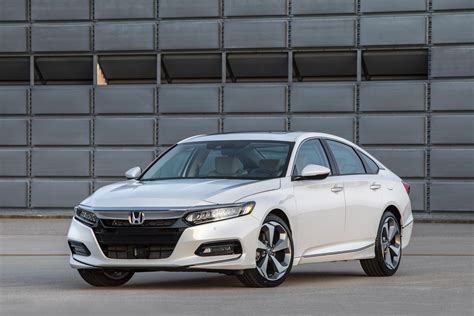 2018 Honda Accord Revealed: Is the Accord's New Look Its Best Ever? [News] - The Fast Lane Car