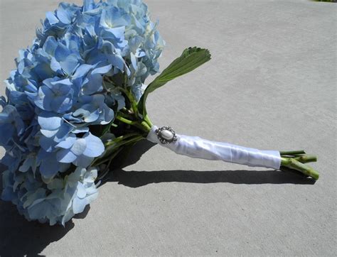 The Flower Girl Blog: blue hydrangea bouquet