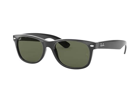 Ray-Ban New Wayfarer Classic with Gloss Black Frame and Green Classic G ...