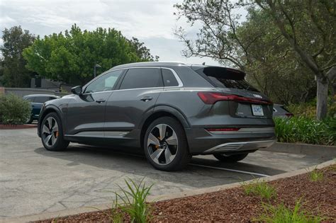 Hit the road in the 2019 Audi E-Tron electric SUV - CNET