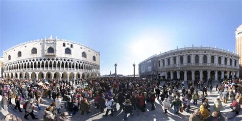 Ducal Palace in Venice | around|it