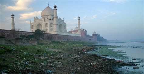 Is the Taj Mahal Damaged by its Environment? | Passport Health