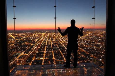 Chicago, IL | sunset at the skydeck of the Willis Tower in Chicago ...