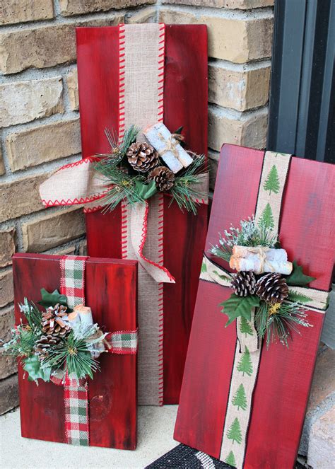 Porch Sitter - Set of 3 Presents - Red | Outside christmas decorations, Diy christmas ...