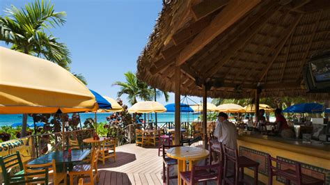 The Best Restaurants to Visit in Montego Bay, Jamaica