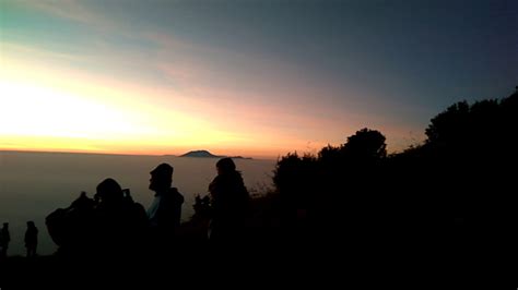 Sunrise di Mt. Merbabu - YouTube