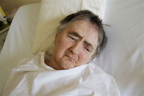 Delirium: Symptoms, Causes, and Treatment