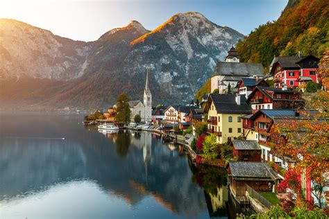 Small Austrian Village Struggling to Deal with Hordes of Tourists ...