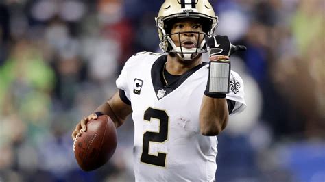 Saints enter free agency with quarterback a top priority