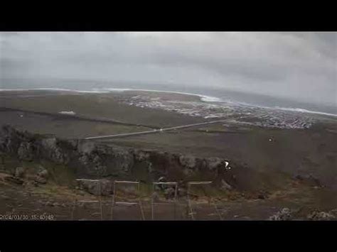 Live webcam overlooking Volcanic Eruption over Grindavik, Iceland : r ...