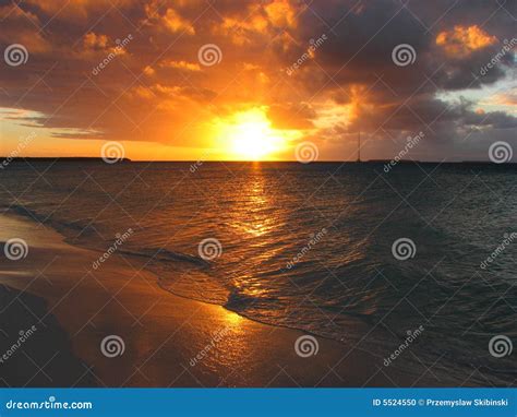 Sunset in Ouvea, New Caledonia Stock Photo - Image of foot, sunny: 5524550