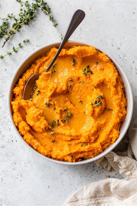 Mashed Sweet Potatoes {Rich and Creamy} – WellPlated – HouseholdCooking.com