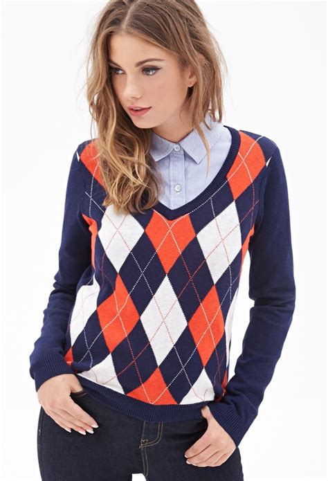 Argyle V-Neck Sweater | Argyle sweater women, Argyle sweater outfit, Sweater vest women