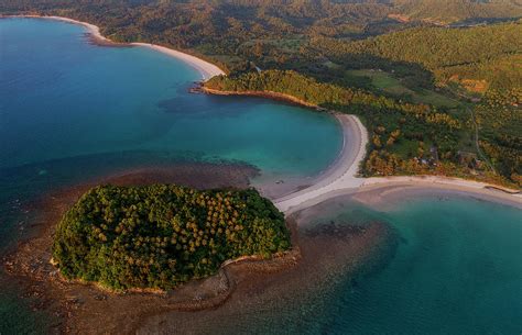 Beautiful beaches of Sabah, Malaysia Photograph by Pradeep Raja PRINTS ...