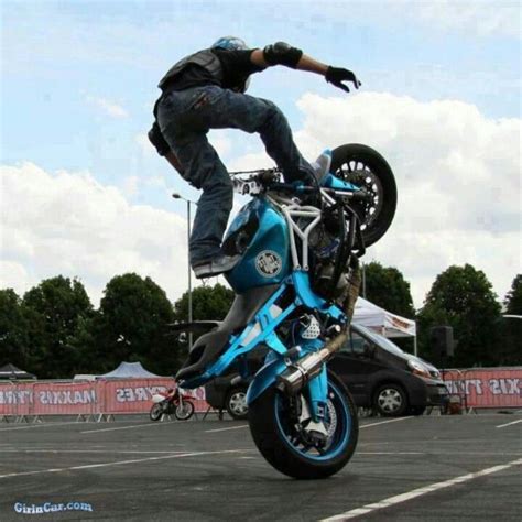 Bike Stunts Freestyle, People Doing Stupid Things, Harley D, Harley ...