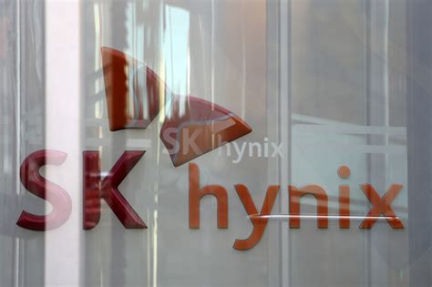 SK hynix reports big loss in Q1 as chip prices slump