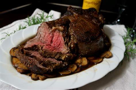 rosemary garlic rib eye roast with Rioja wines