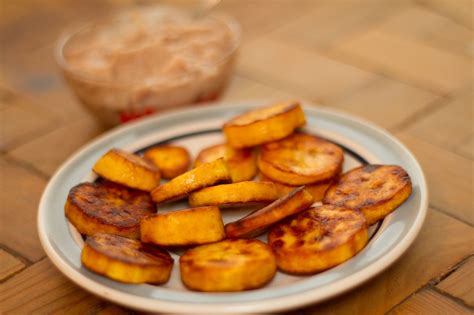 How to Fry Plantains (with Pictures) - wikiHow