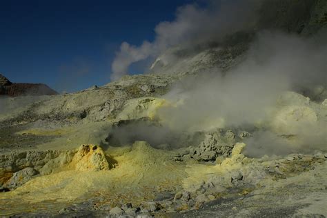 "Steaming sulfur vents. White Island volcano. New Zealand." by Ian Hallmond | Redbubble