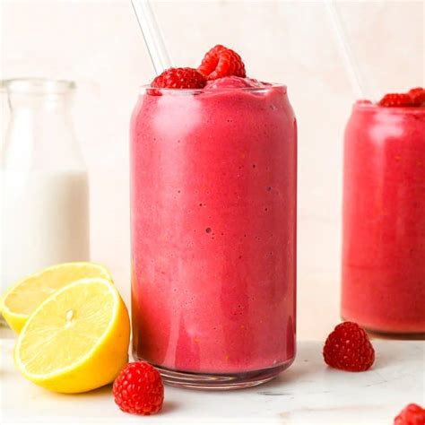 Raspberry Smoothie - JoyFoodSunshine