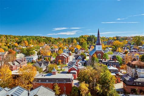 10 Must-Visit Small Towns in Vermont - What are the Most Beautiful ...