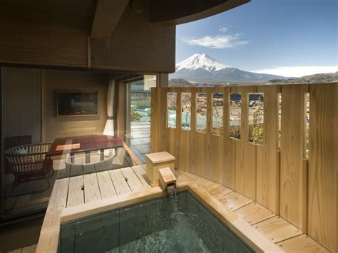 🗻 Mt Fuji Ryokan With Private Onsen - Relax With A Breathtaking View!