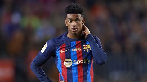 Alejandro Balde unsure over Barcelona contract extension | Sports ...