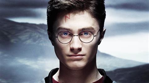 10 Things You Didn't Know About Harry Potter's Scar - YouTube