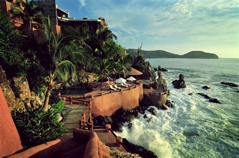 Luxury Hotels in Zihuatanejo | La casa que canta : Mexico Luxury hotels ...