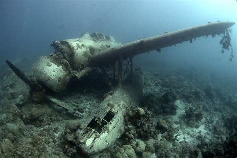 Plane crash underwater | Under Water | Pinterest