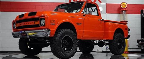 Lifted 1970 Chevrolet Pickup Rides on 18-Inch Wheels, Looks Massive - autoevolution