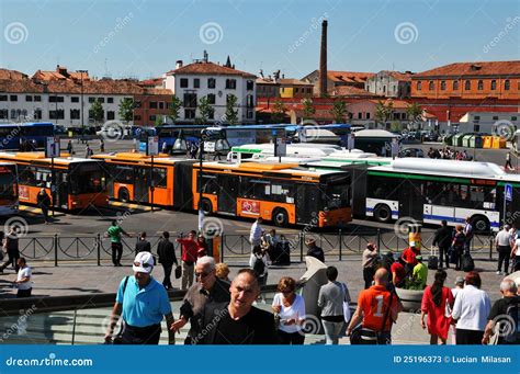 Piazzale Roma, Venice editorial stock photo. Image of buses - 25196373