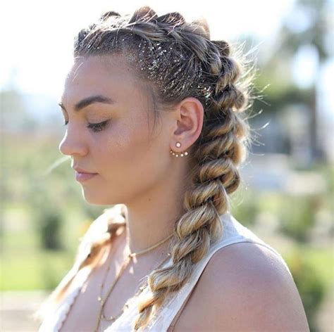 Get the Look: 4 Fun Festival Hairstyles from Coachella | Coachella hair, Party hairstyles for ...