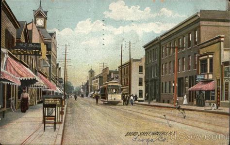 Broad Street Waverly, NY Postcard