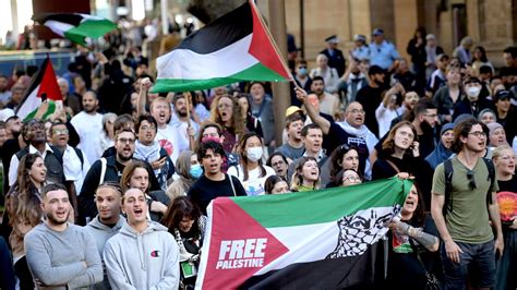 Hundreds attend Rally For A Free Palestine in Sydney | Daily Telegraph