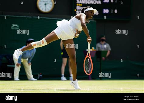 Sloane stephens wimbledon 2021 hi-res stock photography and images - Alamy