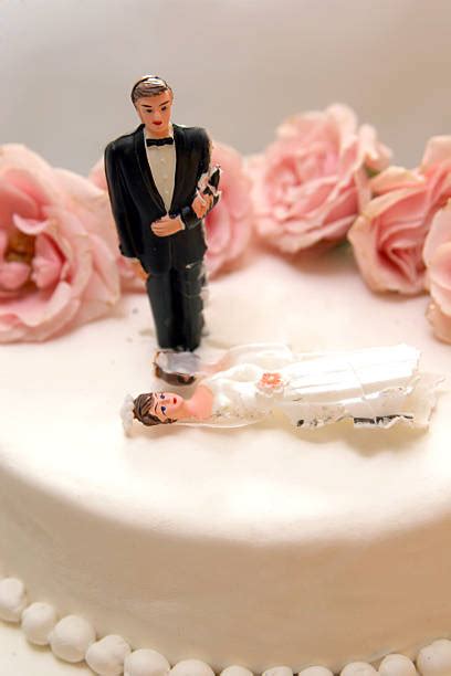 Wedding Cake Fight Stock Photos, Pictures & Royalty-Free Images - iStock