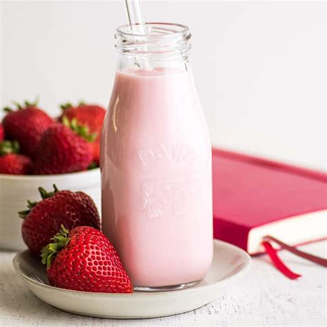 Easy Homemade Strawberry Milk for One or Two - Baking Mischief