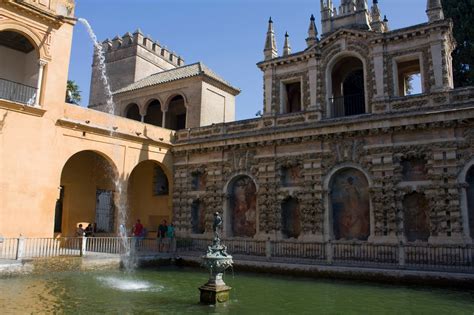 Real Alcázar de Sevilla #OOTD - Fashion Mumblr